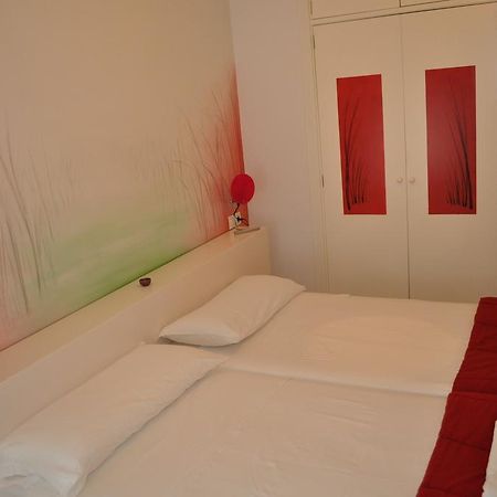 Apartamentos La Casa Pintada Cáceres Quarto foto