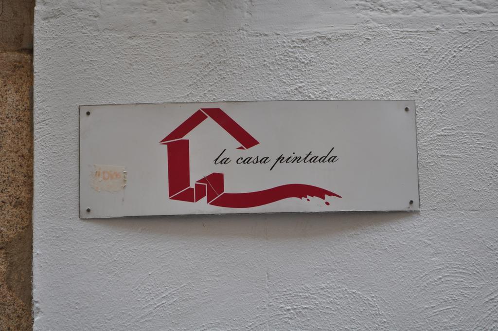 Apartamentos La Casa Pintada Cáceres Exterior foto