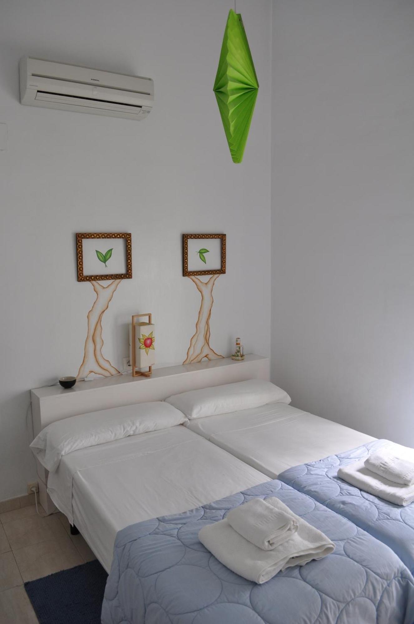 Apartamentos La Casa Pintada Cáceres Quarto foto